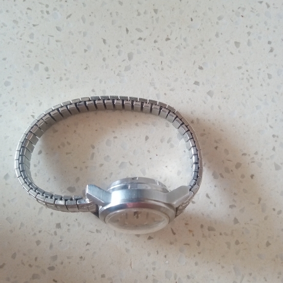 Vintage Caravelle Watch for parts - Picture 6 of 8